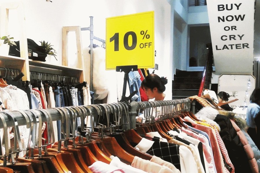 Ưu đãi giảm giá 10% cho các mặt hàng tại shop khi đến trực tiếp cửa hàng
