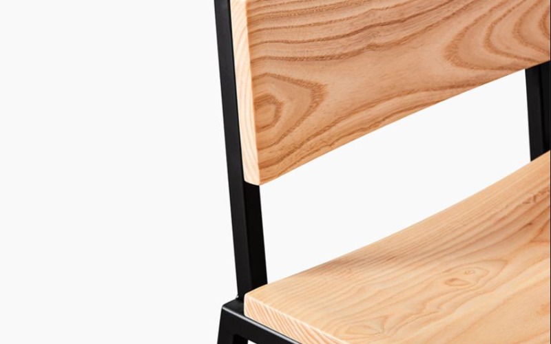 Ghế bar gỗ Ash tựa lưng bọc nệm da cao cấp